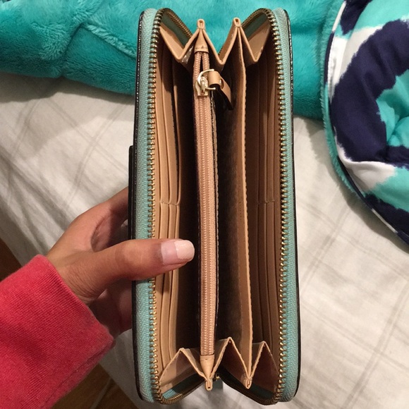 kate spade wallet - Picture 3 of 3